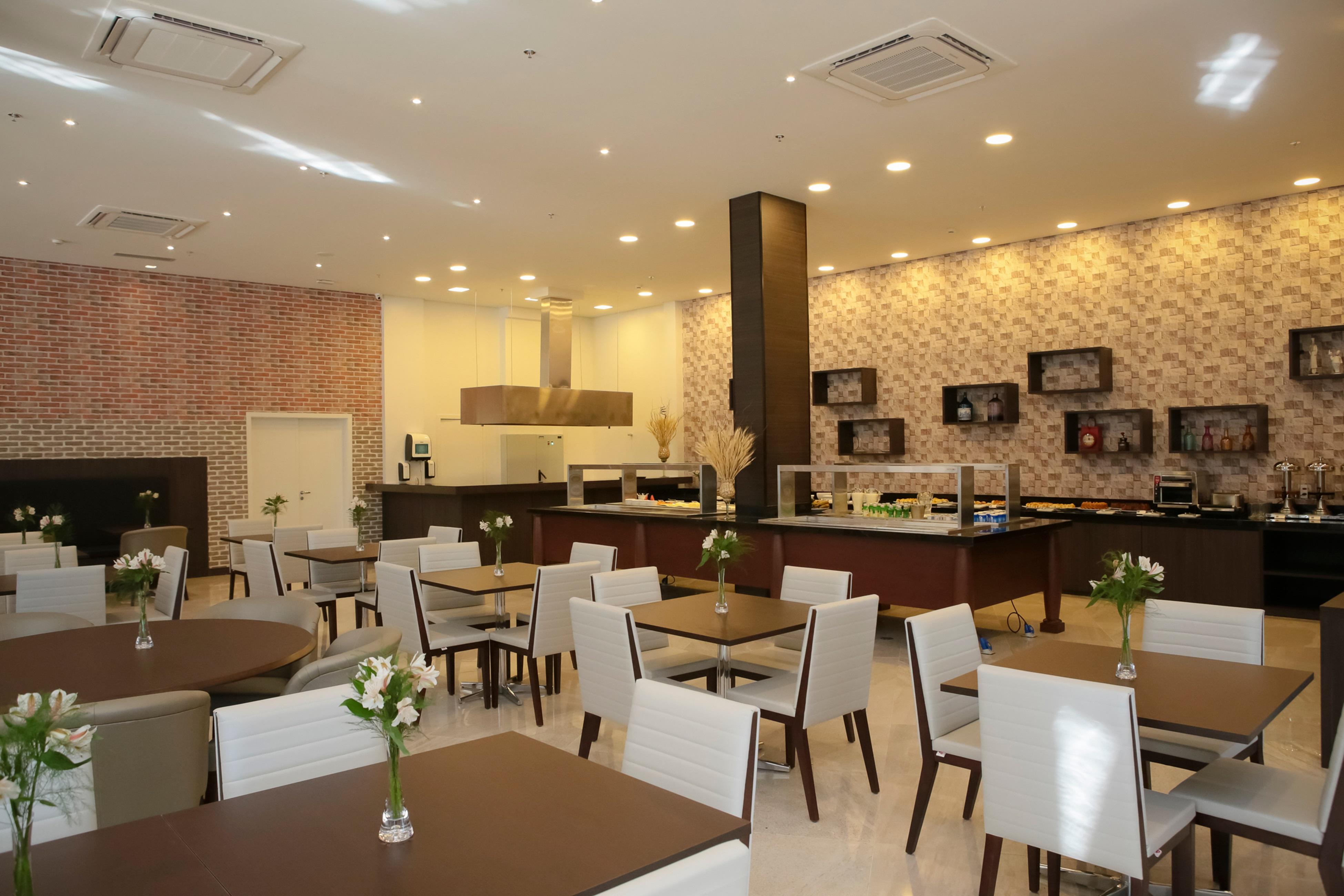 Tryp By Wyndham Ribeirao Preto Hotel Ngoại thất bức ảnh The dining room