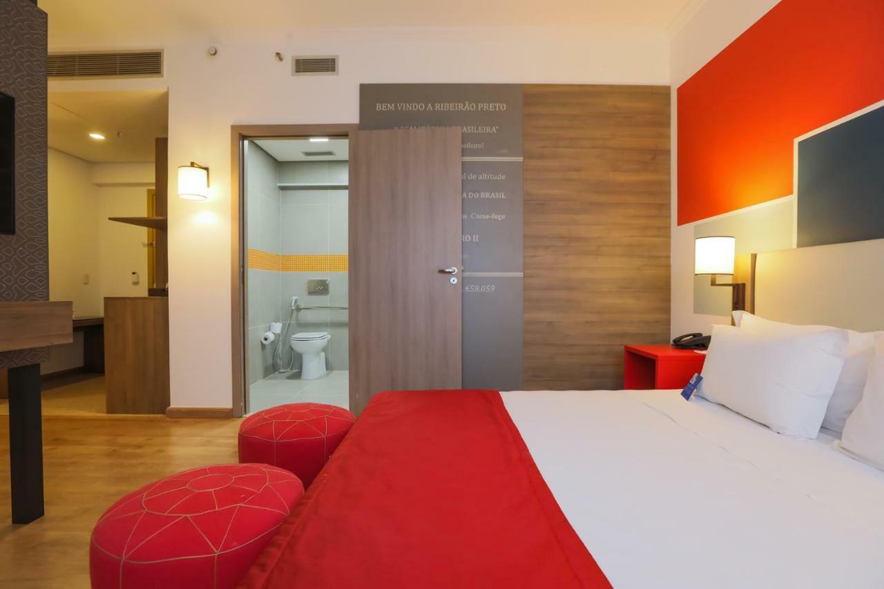 Tryp By Wyndham Ribeirao Preto Hotel Ngoại thất bức ảnh A room at the hotel
