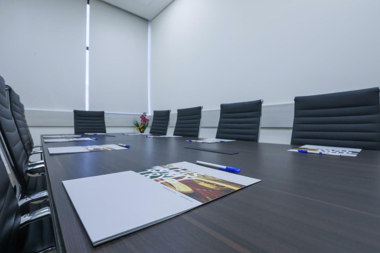 Tryp By Wyndham Ribeirao Preto Hotel Ngoại thất bức ảnh A meeting room